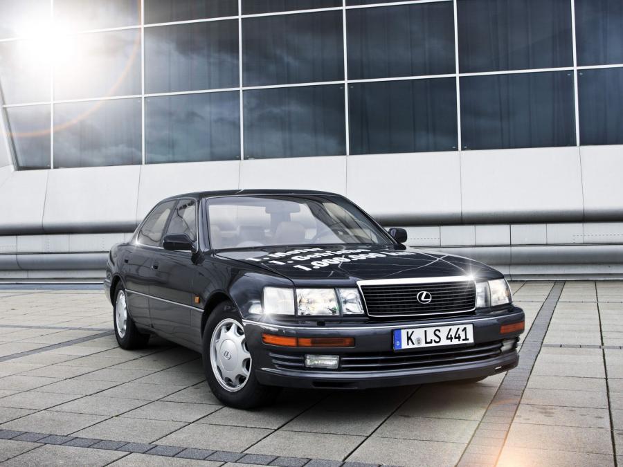  Lexus LS400 1989 года  (WW) (фото 4 из 18)